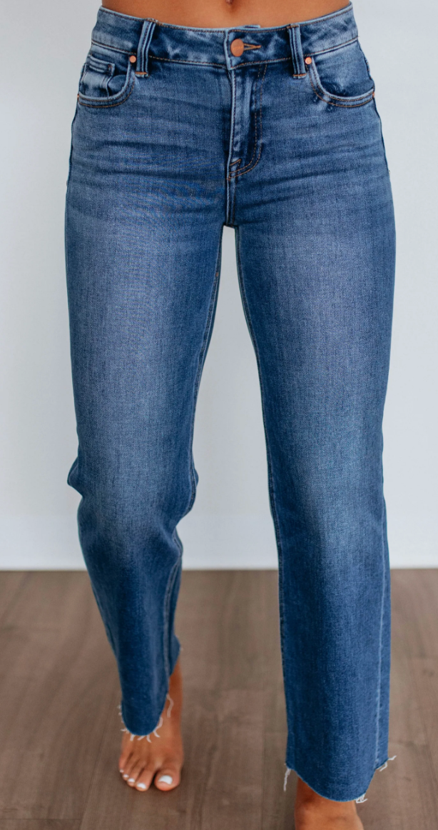 Risen Midrise Ankle Straight w/Fray Hem Jeans