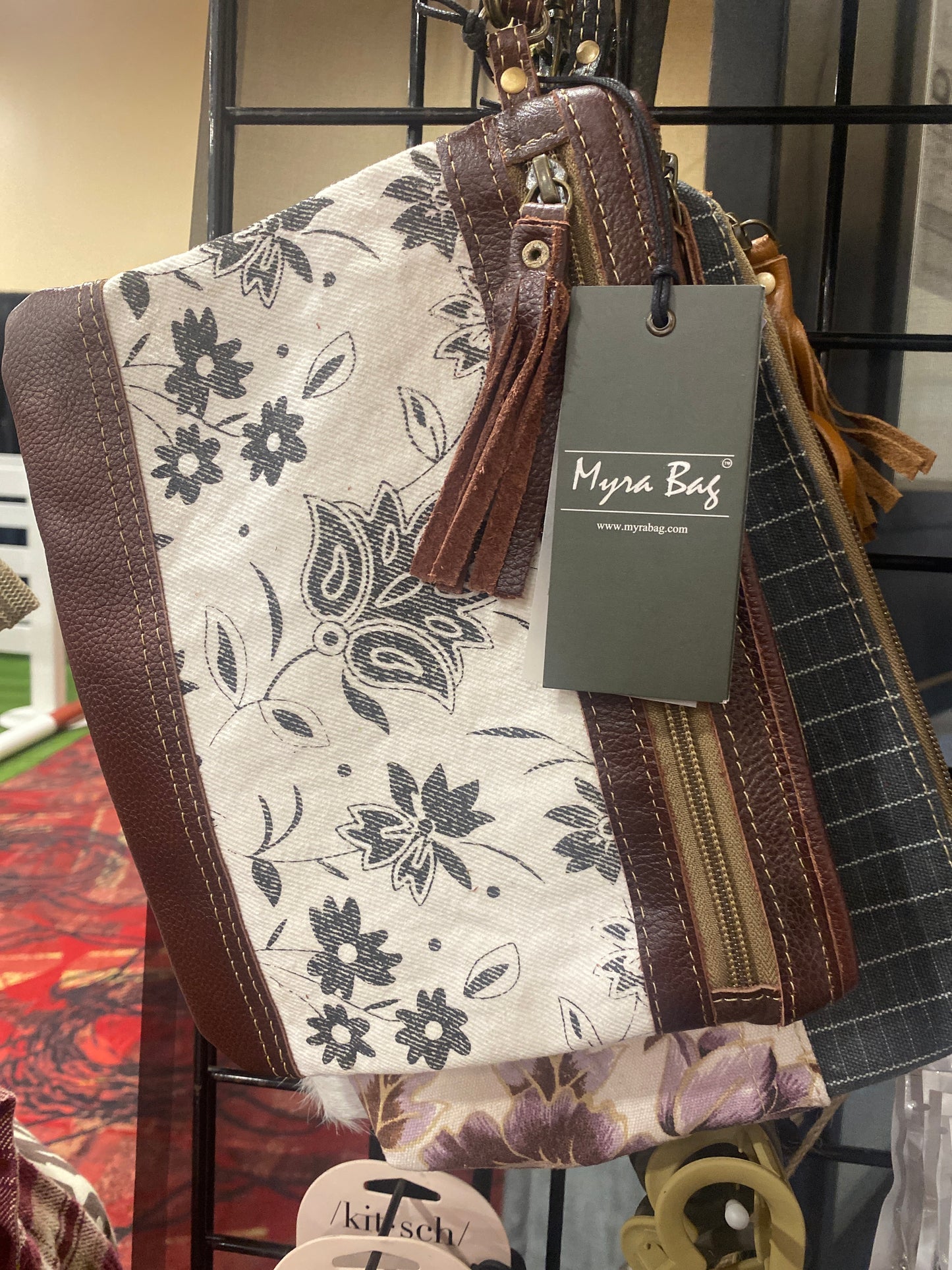 Creamy Petal Myra Pouch